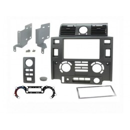 DA2682 - Комплект накладок центральної панелі (чорний мат) 2 Din для Land Rover Defender Puma 2007-2016 рр. - У комплекті з рухомими вентиляційними отворами