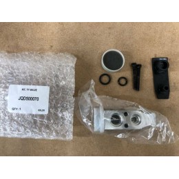 JQD500070 – Zawór rozprężny parownika do zespołu nagrzewnicy – Land Rover Defender 2007–2016