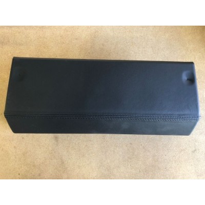 LR065350 - Верхня панель приладів для Land Rover Defender зі шкіри Ebony - Підходить 2007-2016 - Оригінальний Land Rover