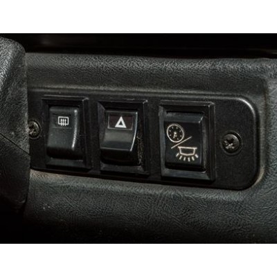 MTC2640A - Алюмінієва окантовка Defender - Обрамлення панелі перемикачів Defender в чорному анодованому кольорі - Перемикачі не містяться