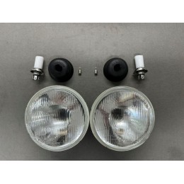 RTC4615 - Pair of 7" Halogen Headlamp Units with Internal Side Light & Bulbs - Series, Defender, Range Rover Classic
