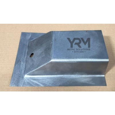 YRM057 - Ремонтна панель стійки A з правого боку для Land Rover Discovery 1 і Range Rover Classic - Виробник YRM